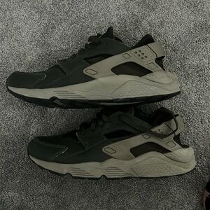 Nike Huarache Size 11 Lightly Used